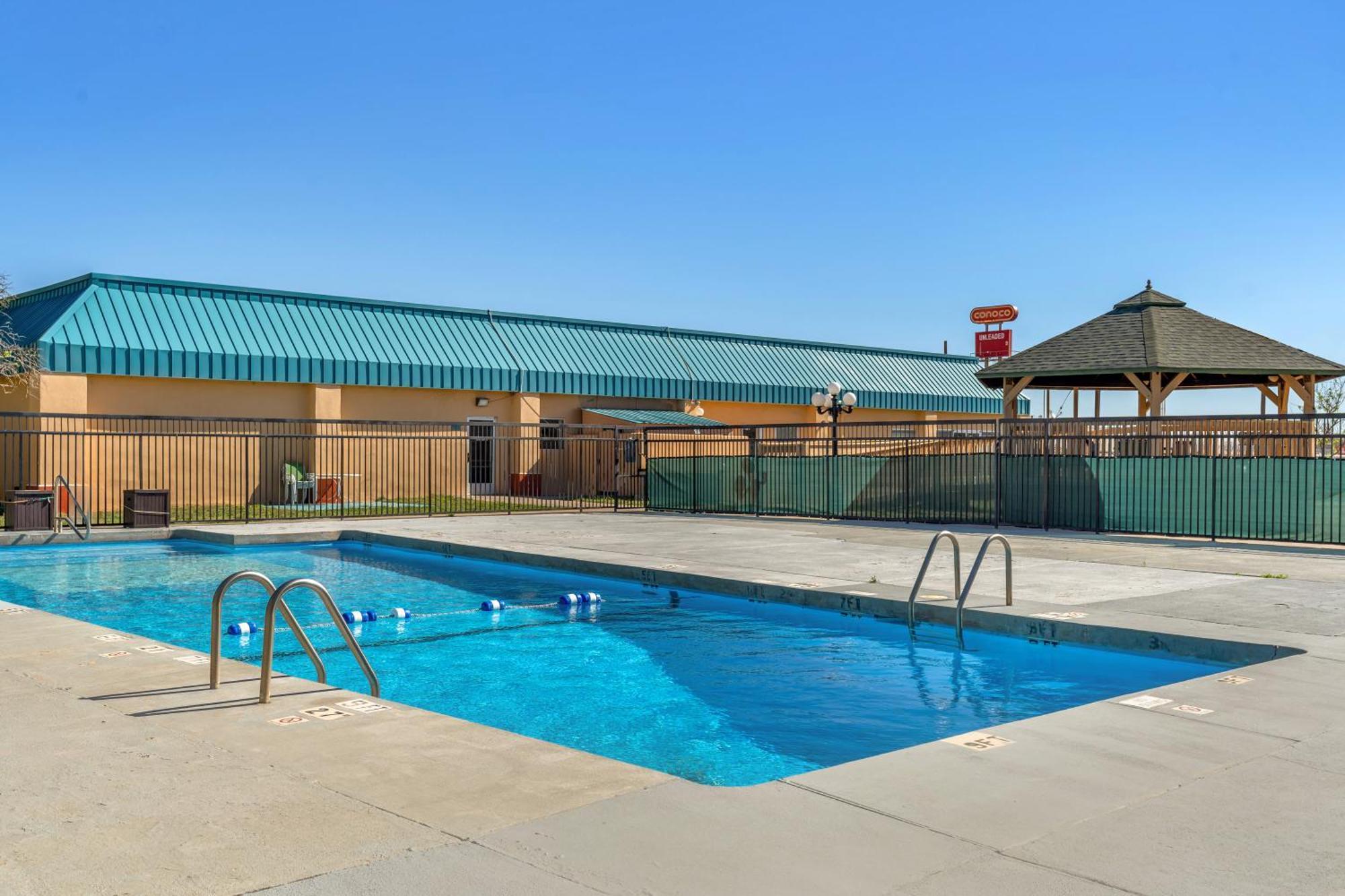 Quality Inn Tucumcari Exterior photo